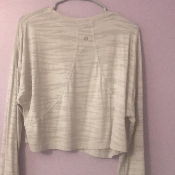 Lululemon long sleeve - Picture 2 of 2